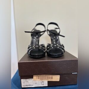 Gucci Black Leather Studded Block Heel Ankle T-Strap Sandals Pumps size 39